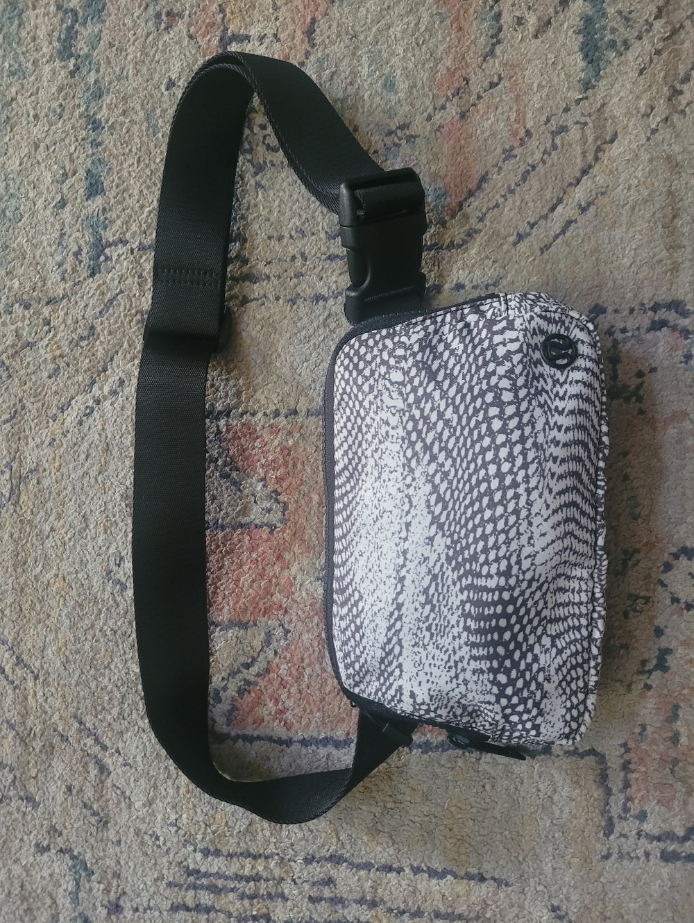 Lululemon Swerve Vapor Everywhere Belt Bag 1L Fanny Pack Snake Print